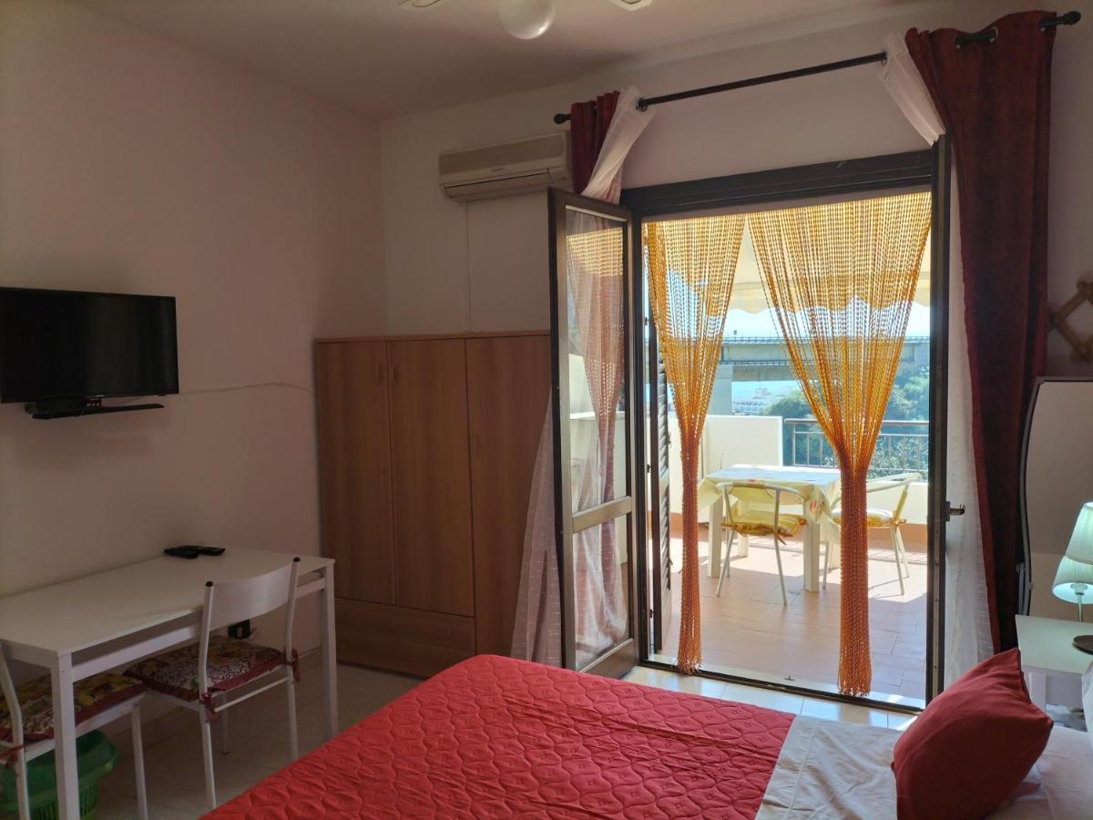 Casa Vacanza Da Rosa Letojanni Extérieur photo