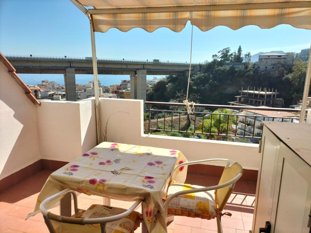 Casa Vacanza Da Rosa Letojanni Extérieur photo