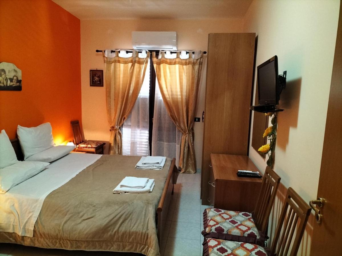 Casa Vacanza Da Rosa Letojanni Extérieur photo