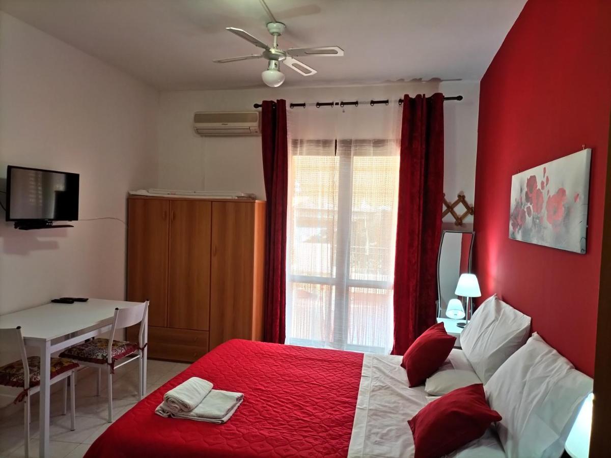 Casa Vacanza Da Rosa Letojanni Extérieur photo